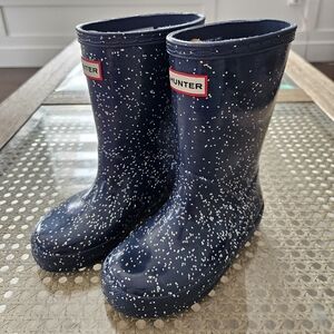 SOLD....Hunter glitter navy boots - toddler 8c (New!)
